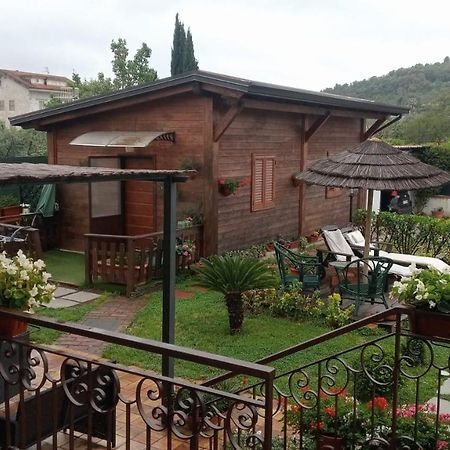 Chalet Impero Villa Scauri  Exterior photo