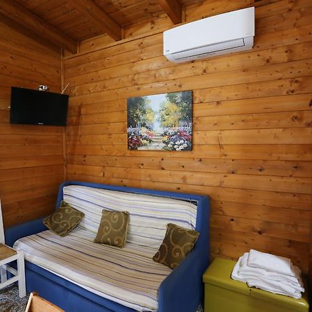 Chalet Impero Villa Scauri  Exterior photo